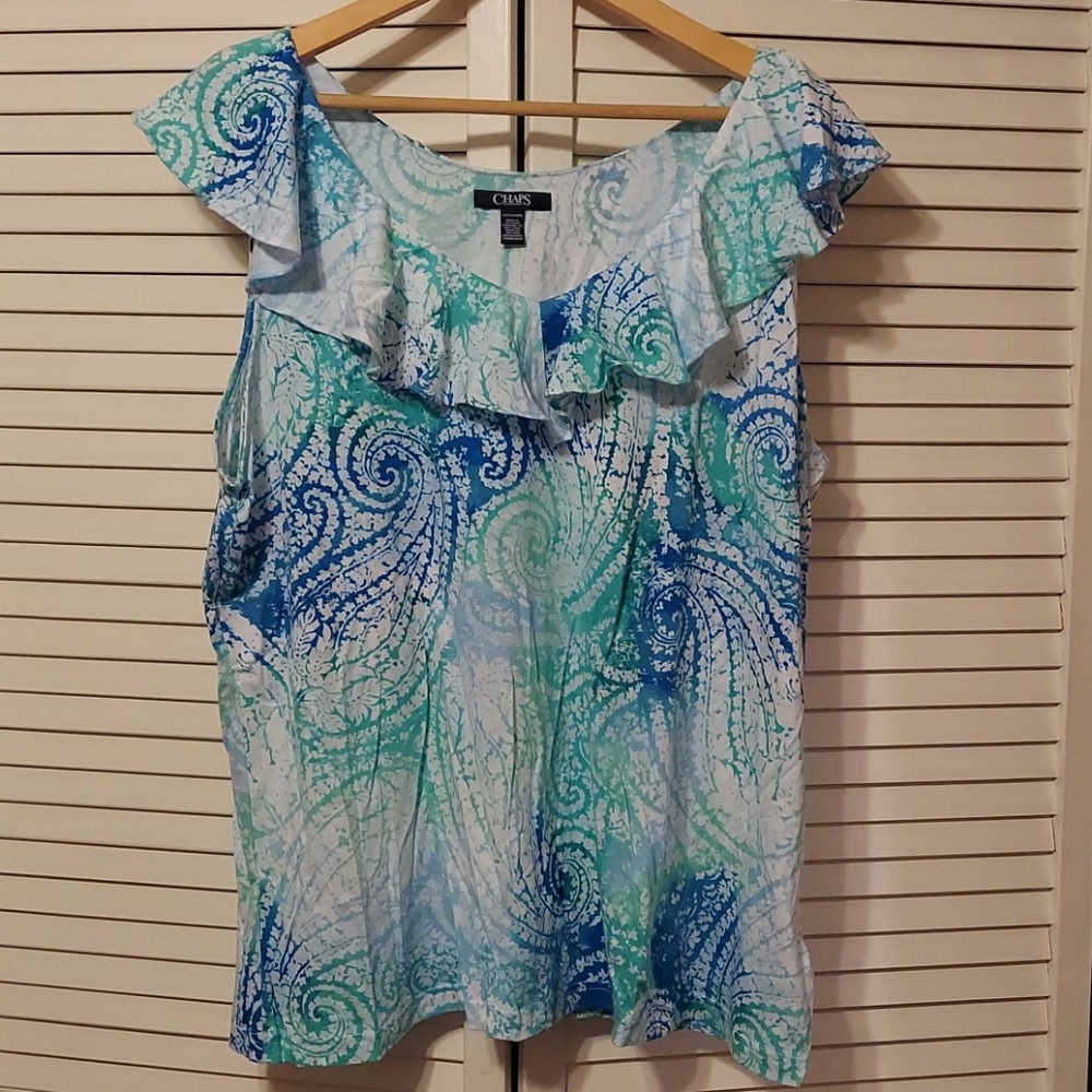 🐨 2/$25 Chaps woman's top